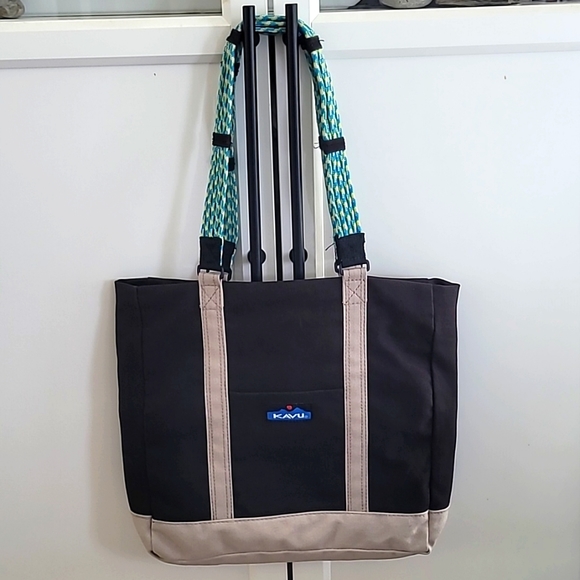 Kavu Handbags - Rare Kavu Rope Handle Tote